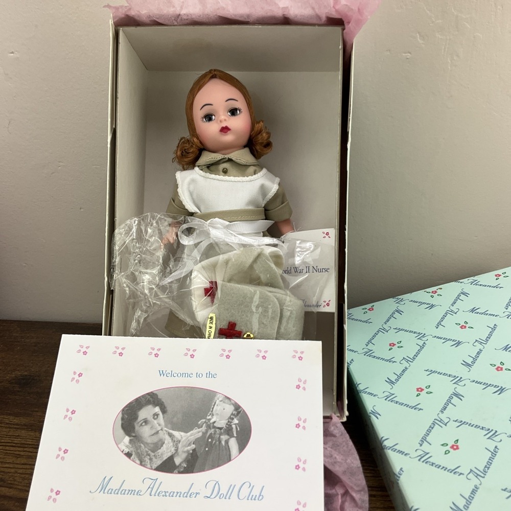 Rare 1999 Madame Alexander WWII Nurse Doll # 17620 New in Box